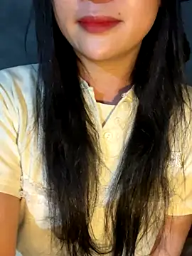 Snapshot of Be_xinh chatting on 10-16-25, 03:20 Be xinh online show from 10-16-25, 03:20