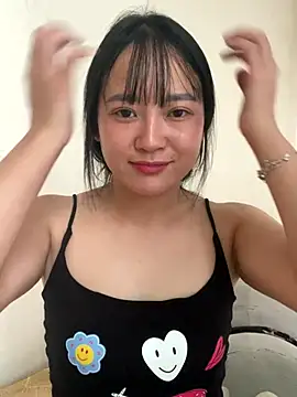 Snapshot of Be_xinh chatting on 09-22-25, 09:37 Be xinh online show from 09-22-25, 09:37