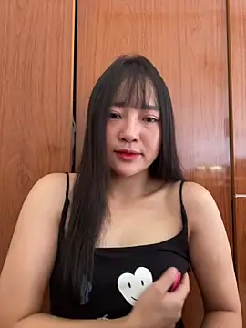 Snapshot of Be_xinh chatting on 09-27-25, 03:01 Be xinh online show from 09-27-25, 03:01