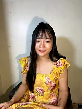 Snapshot of Be_xinh chatting on 10-15-25, 03:09 Be xinh online show from 10-15-25, 03:09