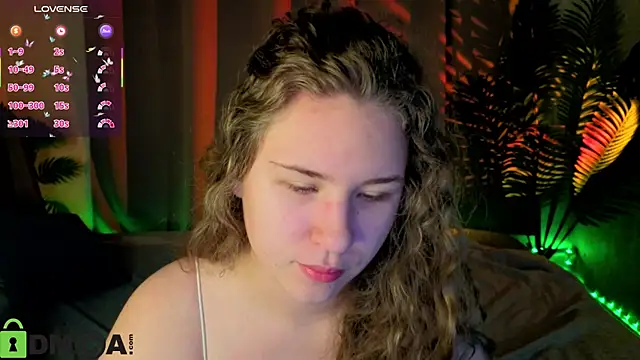 Snapshot of Elsie_Cutties chatting on 05-29-26, 01:11 Elsie Cutties online show from 05-29-26, 01:11