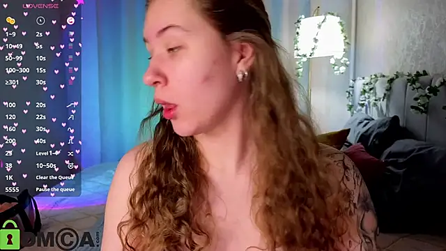 Elsie Cutties online show from 02-21-26, 01:07