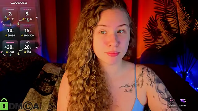 Snapshot of Elsie_Cutties chatting on 06-16-26, 01:05 Elsie Cutties online show from 06-16-26, 01:05