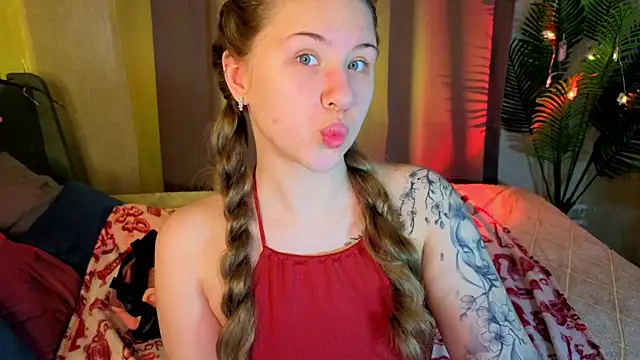 Elsie Cutties online show from 04-03-26, 01:23