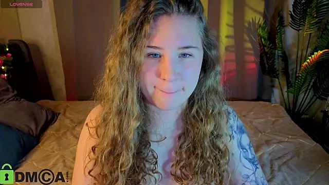 Elsie Cutties online show from 04-22-26, 01:12