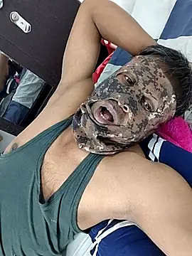 Snapshot of Rushasharma_368 chatting on 11-30-25, 01:23 Rushasharma 368 online show from 11-30-25, 01:23