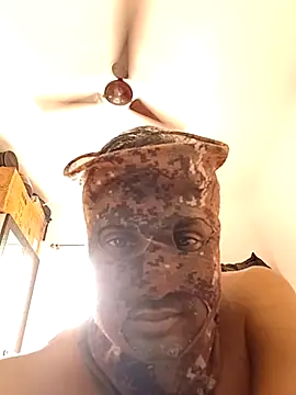 Snapshot of Rushasharma_368 chatting on 10-19-25, 04:15 Rushasharma 368 online show from 10-19-25, 04:15