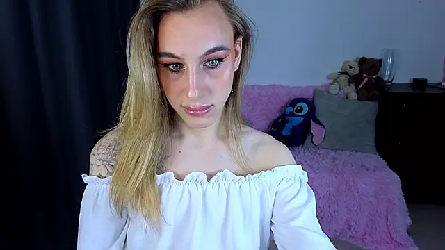 MiraBella10 online show from 10-19-25, 03:20
