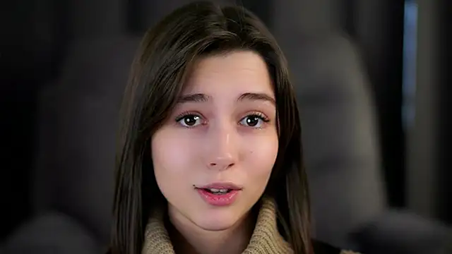 LettySlovacek online show from 10-10-25, 02:34