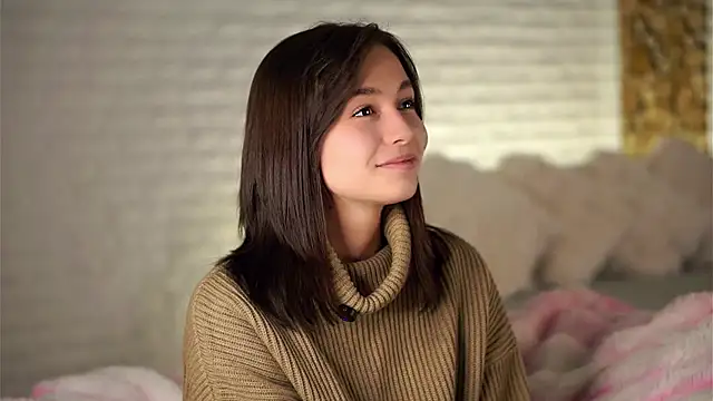 LettySlovacek online show from 10-09-25, 03:51