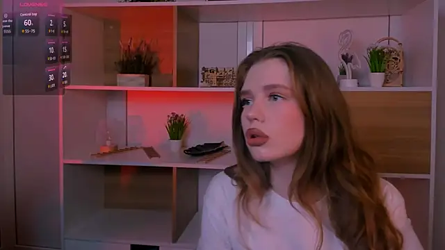 lola swon online show from 10-20-25, 07:14
