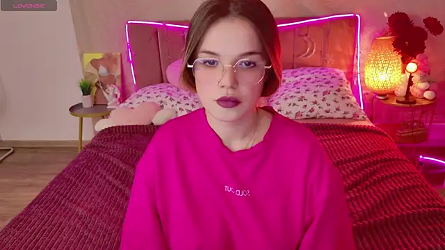 KellyHayden online show from 02-14-26, 05:46