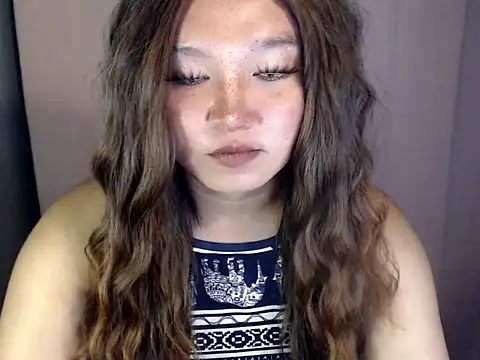 Eyes-on-me online show from 02-05-26, 07:26