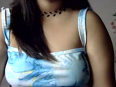 Aaliya02 online show from 11-11-25, 08:09