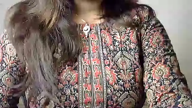 Snapshot of Aaliya02 chatting on 06-21-26, 03:23 Aaliya02 online show from 06-21-26, 03:23