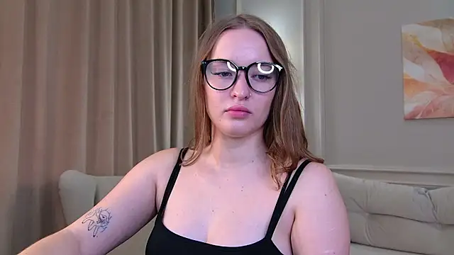 Snapshot of Eva_Haris chatting on 09-27-25, 07:14 Eva Haris online show from 09-27-25, 07:14