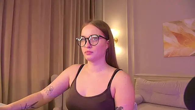 Snapshot of Eva_Haris chatting on 10-06-25, 09:10 Eva Haris online show from 10-06-25, 09:10