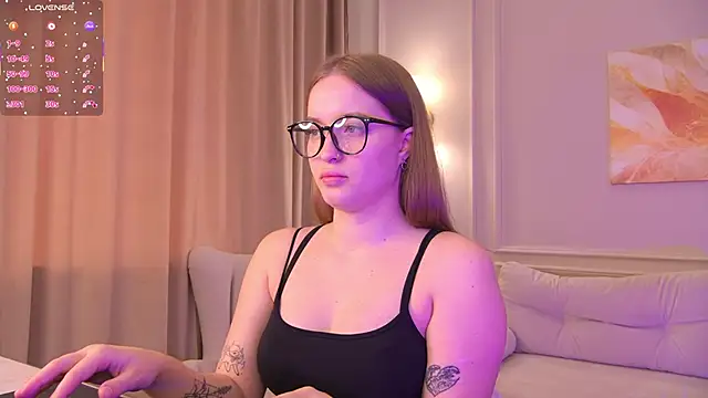 Snapshot of Eva_Haris chatting on 10-11-25, 09:10 Eva Haris online show from 10-11-25, 09:10