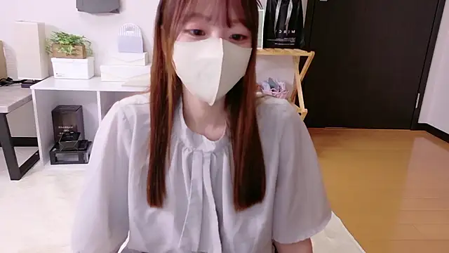 saku sakura  online show from 10-05-25, 04:03