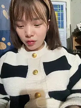 EllieYun online show from 09-30-25, 03:07