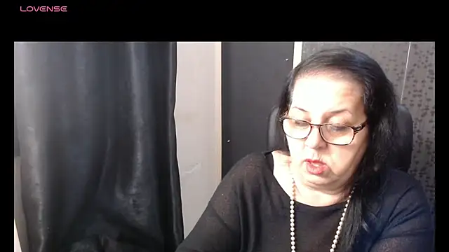 MissSanjanne online show from 12-15-25, 09:31