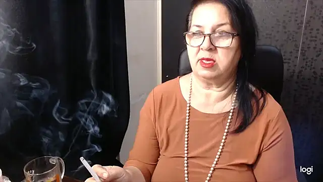 MissSanjanne online show from 11-17-25, 02:04