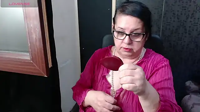 Snapshot of MissSanjanne chatting on 06-28-26, 07:09 MissSanjanne online show from 06-28-26, 07:09