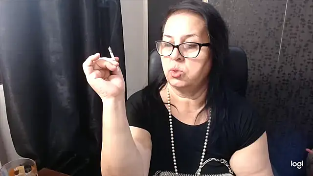 Snapshot of MissSanjanne chatting on 09-28-25, 08:54 MissSanjanne online show from 09-28-25, 08:54