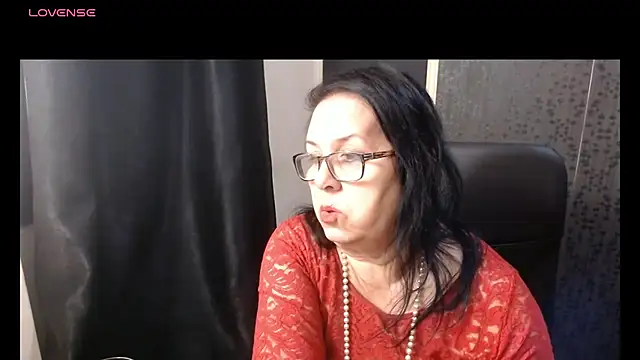 MissSanjanne online show from 12-14-25, 08:09