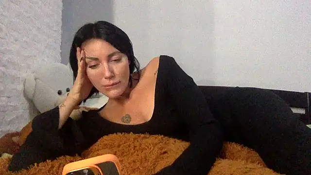 Veymoria online show from 10-19-25, 08:33