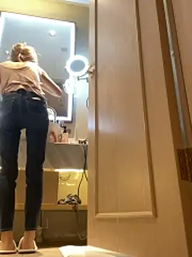 miumiu-66 online show from 12-20-25, 06:49