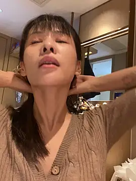 miumiu-66 online show from 03-18-26, 11:59