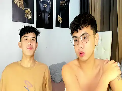Snapshot of JuliuswildCock chatting on 10-11-25, 05:14 JuliuswildCock online show from 10-11-25, 05:14