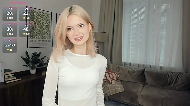 Snapshot of LaureMestler chatting on 10-07-25, 08:15 LaureMestler online show from 10-07-25, 08:15
