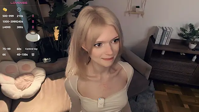Snapshot of LaureMestler chatting on 04-29-26, 10:52 LaureMestler online show from 04-29-26, 10:52