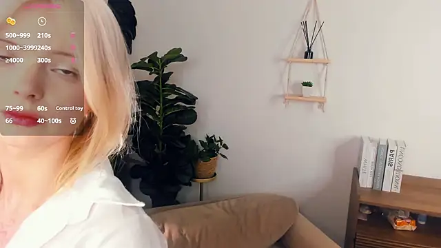 LaureMestler online show from 04-10-26, 10:33