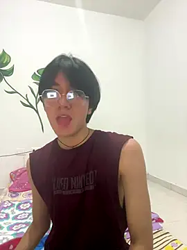 Matti Mendez  online show from 10-10-25, 04:52