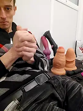 Chrisou73 online show from 02-14-26, 04:18