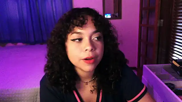 Snapshot of sweetamy326 chatting on 02-21-26, 08:11 sweetamy326 online show from 02-21-26, 08:11