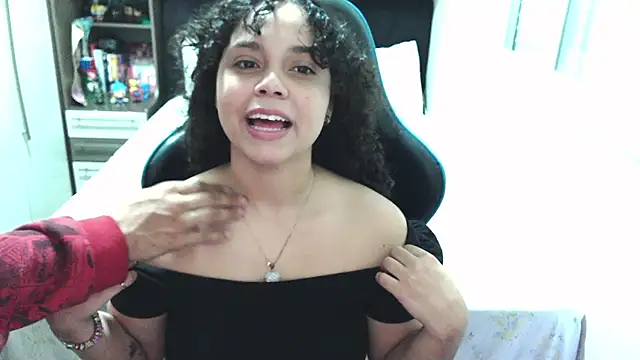sweetamy326 online show from 06-11-26, 11:35