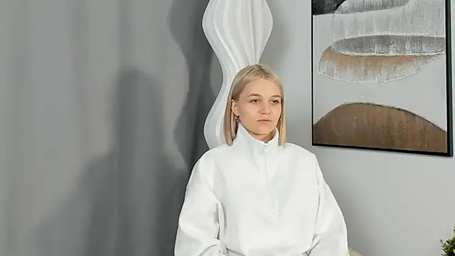 KelleDomin online show from 09-24-25, 09:05