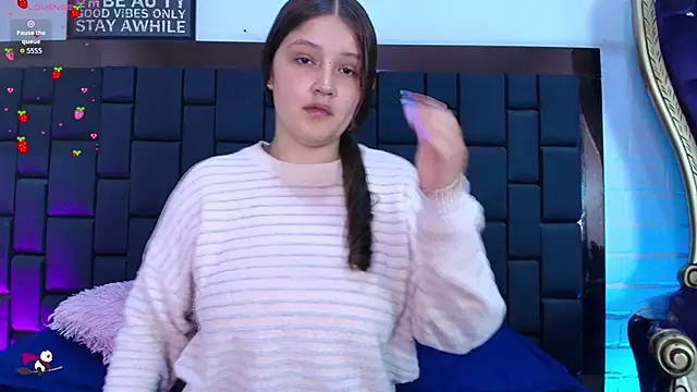 Krystal Heartss online show from 10-28-25, 05:56