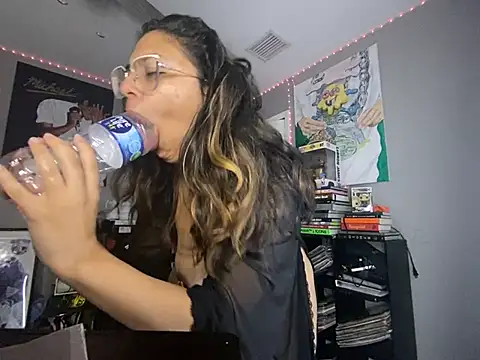 Snapshot of mrandmrs_freak chatting on 04-06-26, 09:49 mrandmrs freak online show from 04-06-26, 09:49