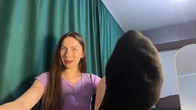 Snapshot of Prettyyy_Angel chatting on 06-26-26, 02:01 Prettyyy Angel online show from 06-26-26, 02:01