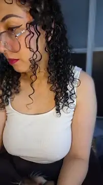 LondonHilton online show from 03-28-26, 11:17