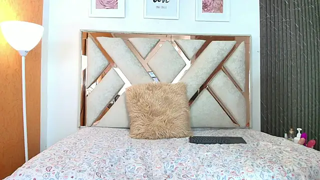 Lia Roseh online show from 12-03-25, 07:57