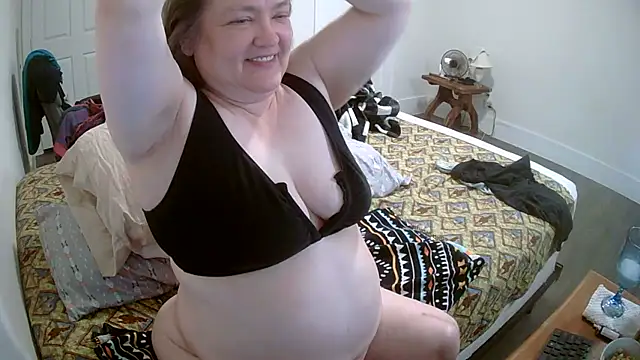 Snapshot of Buggy1965 chatting on 07-18-26, 01:41 Buggy1965 online show from 07-18-26, 01:41