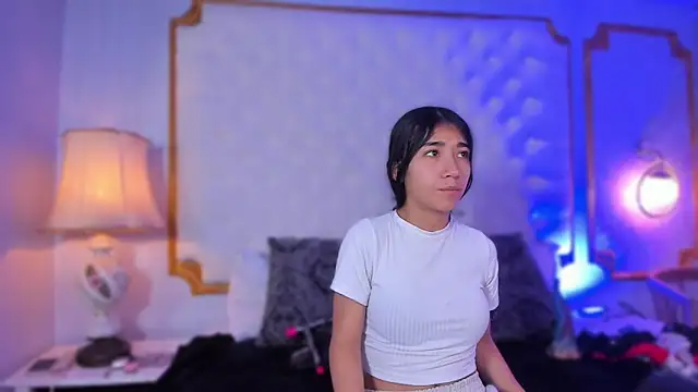 Mariana Kalo online show from 12-21-25, 11:01