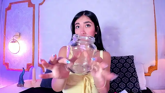 Snapshot of Mariana_Kalo chatting on 02-19-26, 10:45 Mariana Kalo online show from 02-19-26, 10:45