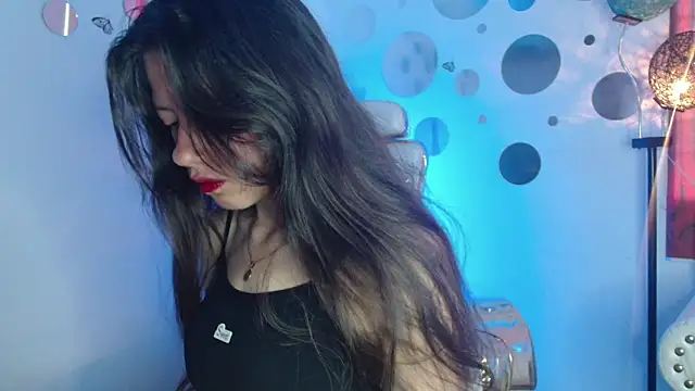 Snapshot of Nina_Roser chatting on 09-26-25, 01:07 Nina Roser online show from 09-26-25, 01:07